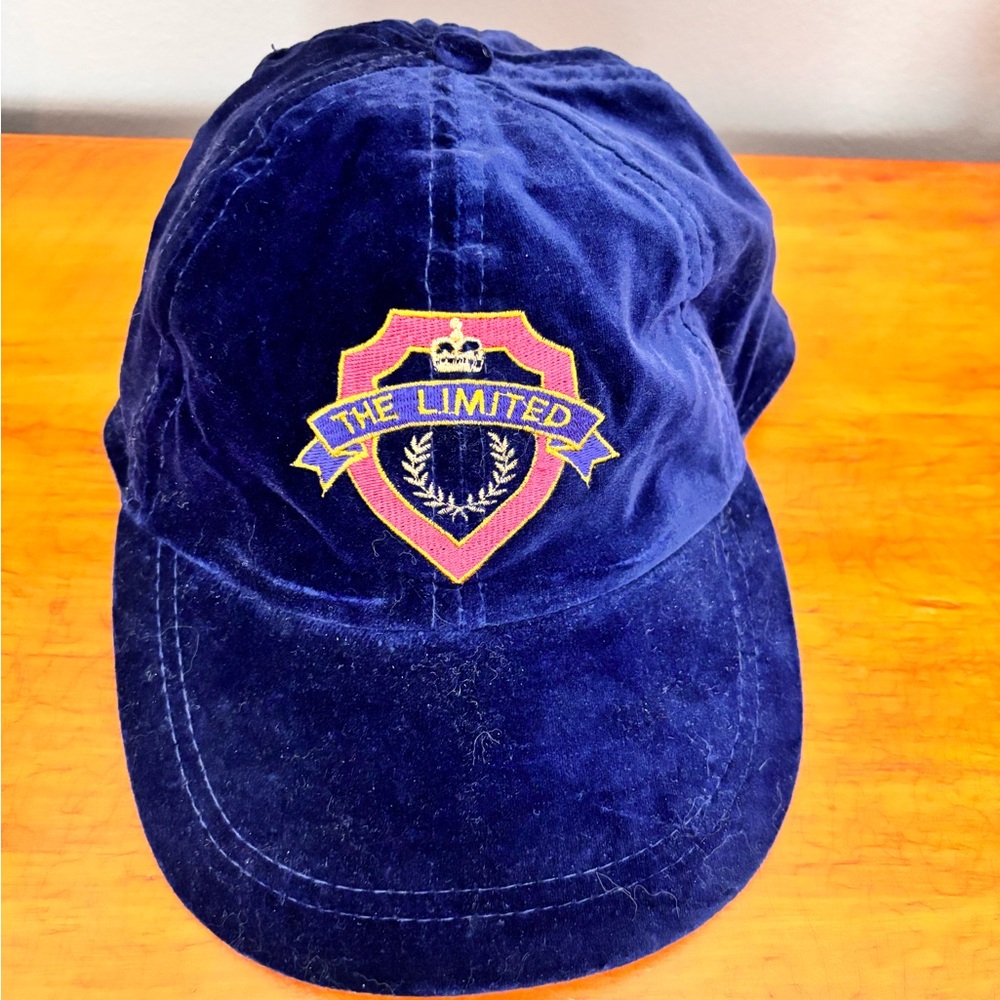 NWT vintage The Limited ‘velour’ navy hat